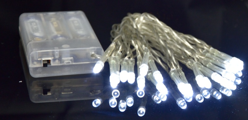 Řetěz na baterie studená bílá 20 LED vnitřní kartonové balení K24